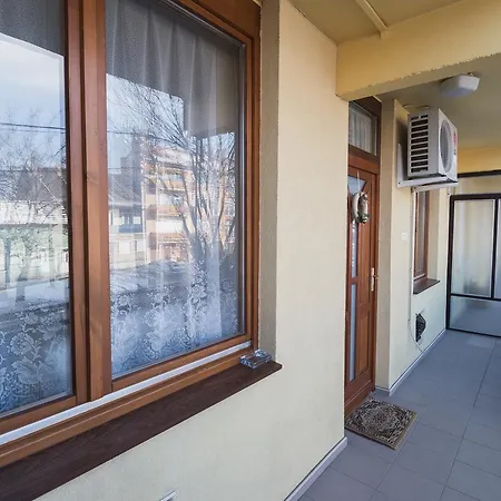 Lujzi Apartment